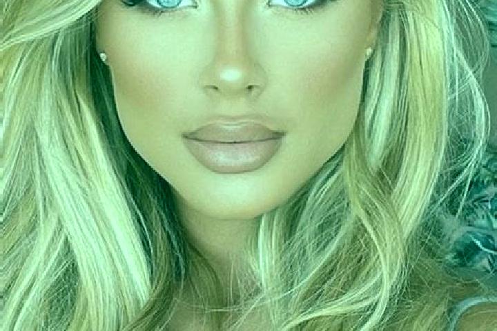 Sadie, 24, a blonde hazel-eyed latina companion based in Benestare. Offering GFE, Striptease, BDSM. Available for incall and outcall, overnight bookings avai...