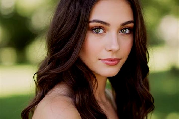 Sadie, 24, a brunette hazel-eyed mixed companion based in Villa del Bosco. Offering Prostate Massage, CIM, Dinner Date, BDSM. Available for incall and outcal...