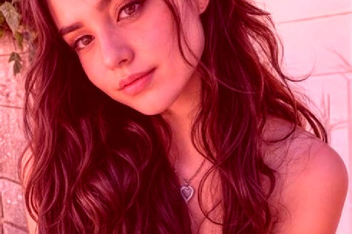 Sadie, 24, a chestnut hazel-eyed middle eastern companion based in Sarvestan. Offering Girlfriend Experience, Dinner Date, CIM, Striptease, BDSM. Available f...