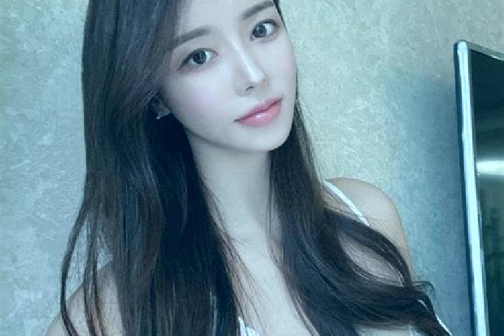 Sadie, 24 — Escort in Chenzhouzhai, China