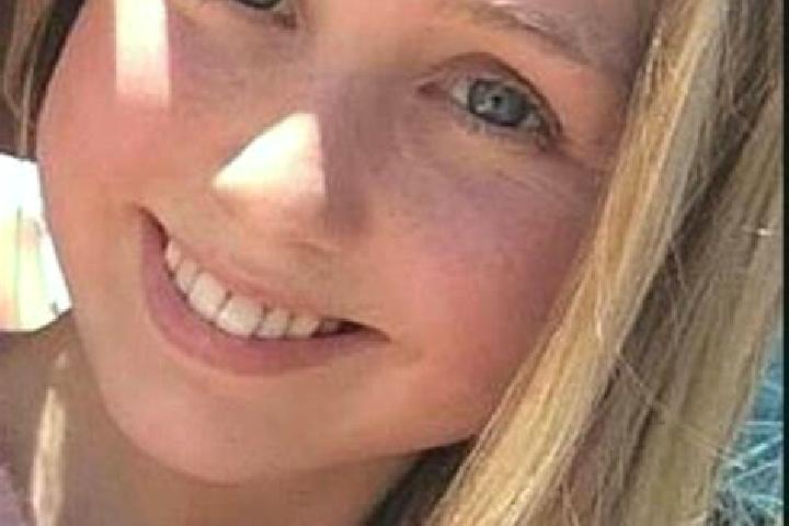 Sadie, 24 — Escort in Lucinda, Australia