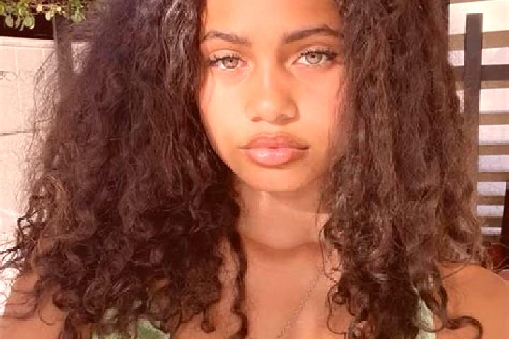 Sadie, 25, a black green-eyed mixed companion based in San Cassiano. Offering BDSM, Erotic Massage, Fetish. Available for incall and outcall, overnight booki...