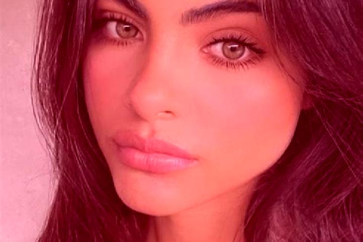 Sadie, 25, a brunette green-eyed caucasian companion based in Peotone. Offering Fetish, Travel Companion, Deep French Kissing. Available for incall and outca...