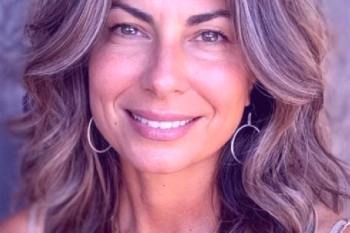 Sadie, 25, a brunette grey-eyed middle eastern companion based in San Rafael Rio Seco. Offering CIM, A-Level. Available for incall and outcall, day and eveni...