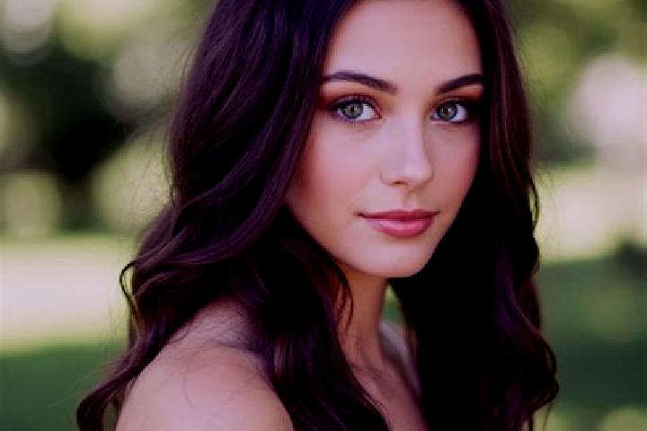 Sadie, 25, a brunette hazel-eyed slavic companion based in Jarny. Offering 69, CIM. Available for incall and outcall, day and evening dates.