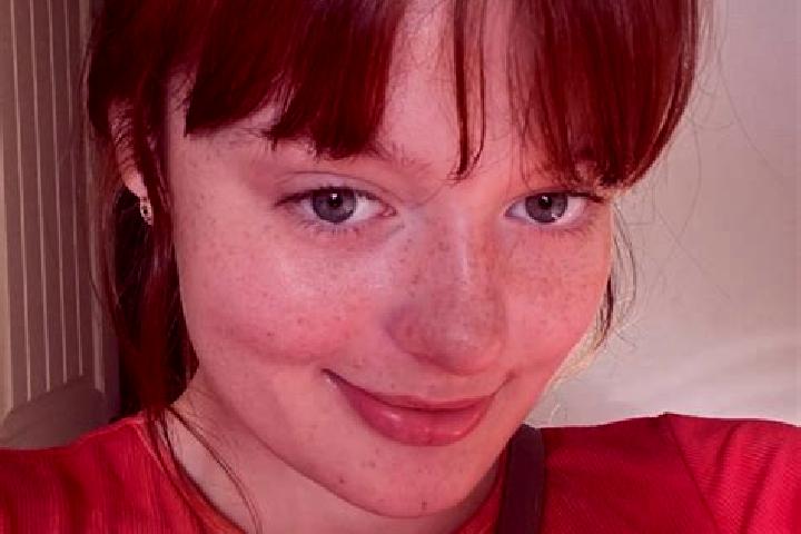 Sadie, 25, a red brown-eyed indian companion based in Gelos. Offering Prostate Massage, Couples, BDSM, Overnight. Available for incall and outcall, overnight...