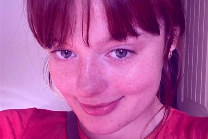 Sadie, 25, a red grey-eyed mediterranean companion based in Maxen. Offering Overnight, 69, Travel Companion, BDSM. Available for incall and outcall, overnigh...