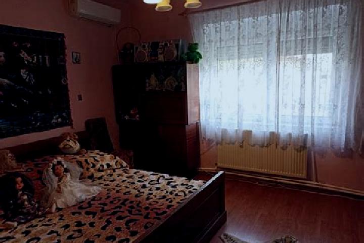 Sadie, 25 — Escort in Inand, Romania