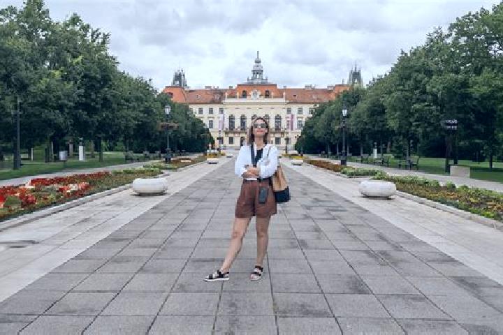 Sadie, 25 — Escort in Kupinovo, Serbia