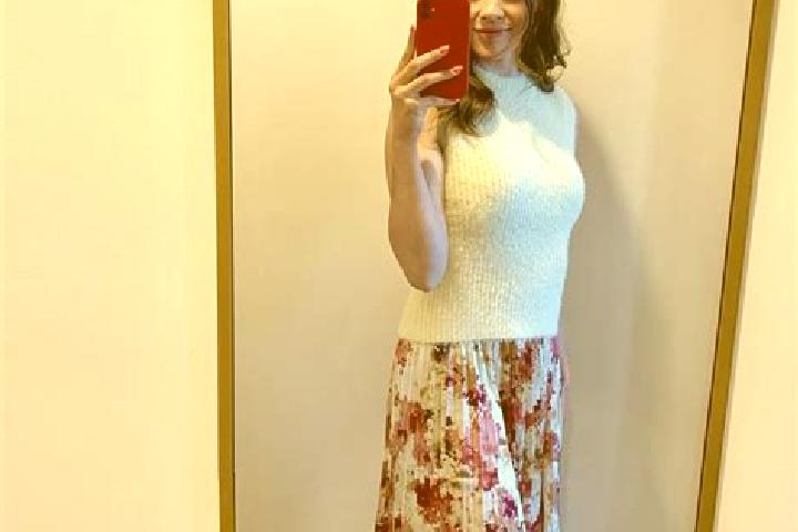 Sadie, 25 — Escort in Medvezh yegorsk, Russia