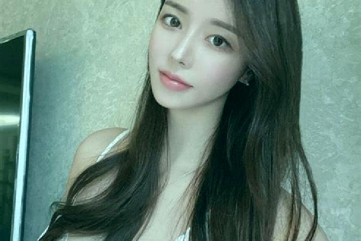 Sadie, 25 — Escort in Sanmiaoqian, China