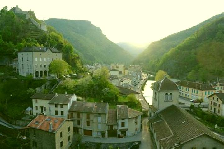 Sadie, 25 — Escort in Vaux-en-Bugey, France