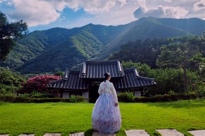 Sadie, 25 — Escort in Wanju, South Korea