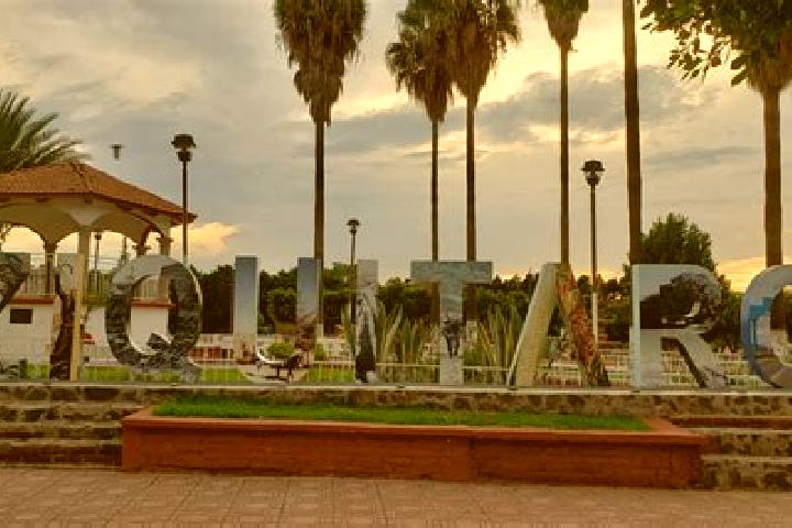 Sadie, 25 — Escort in Ziquitaro, Mexico