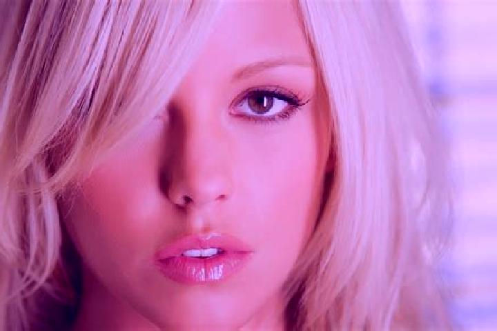 Sadie, 26, a blonde brown-eyed latina companion based in Wanagiri. Offering Girlfriend Experience, Massage, BDSM. Available for incall and outcall, overnight...