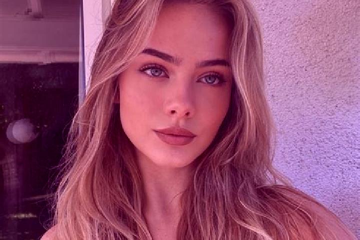 Sadie, 26, a blonde hazel-eyed european companion based in Kolo. Offering Roleplay, A-Level, Party Girl, Couples. Available for incall and outcall, overnight...