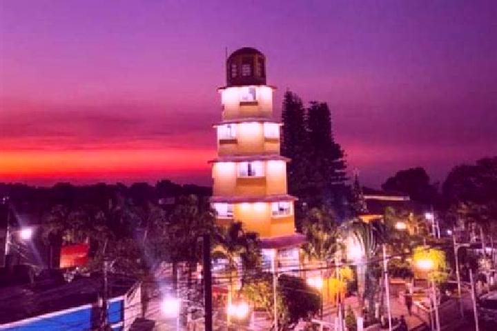 Sadie, 26, a brunette dark-eyed caribbean companion based in Santo Tomas La Union. Offering CIM, Couples, Overnight, Dinner Date, A-Level. Available for inca...