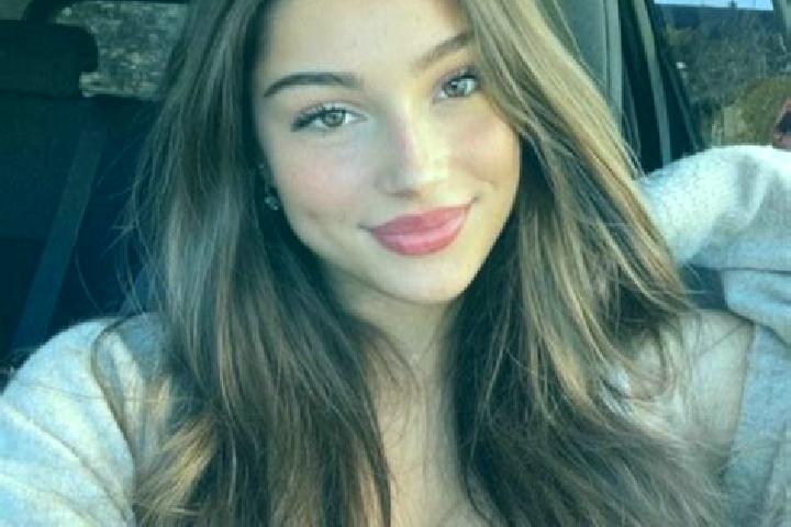 Sadie, 26, a brunette hazel-eyed indian companion based in Marina di Montemarciano. Offering Roleplay, OWO, BDSM. Available for incall and outcall, overnight...
