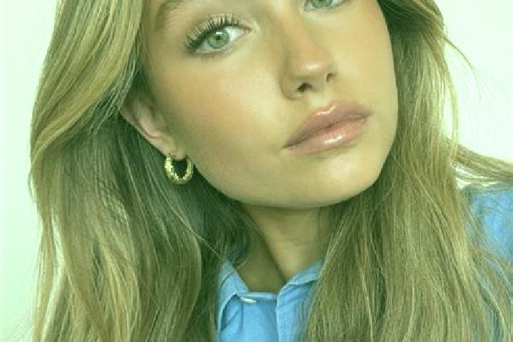 Sadie, 26, a dark blonde green-eyed mediterranean companion based in Nazira. Offering 69, Overnight, Deep French Kissing, GFE, Party Girl. Available for inca...