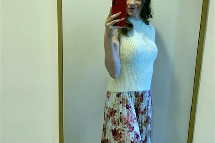 Sadie, 26 — Escort in Atolina, Belarus