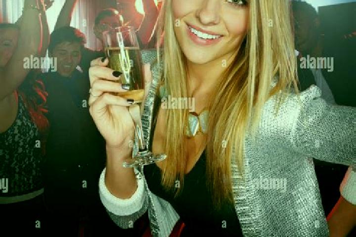 Sadie, 26 — Escort in Charnay, France