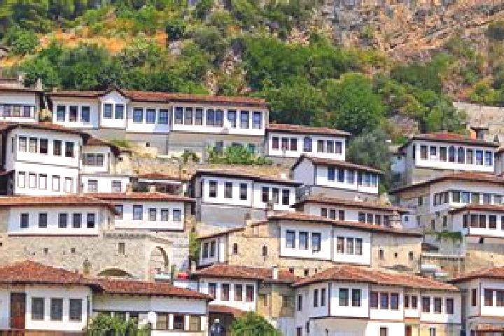 Sadie, 26 — Escort in Leshnje, Albania