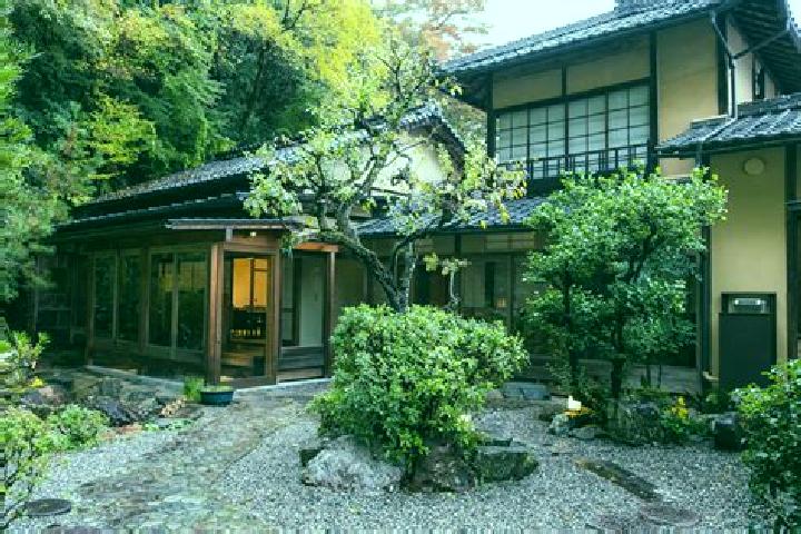 Sadie, 26 — Escort in Uozu, Japan