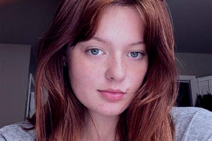 Sadie, 27, a auburn blue-eyed caucasian companion based in Mirafiori Sud. Offering Party Girl, CIM, GFE, BDSM. Available for incall and outcall, day and even...