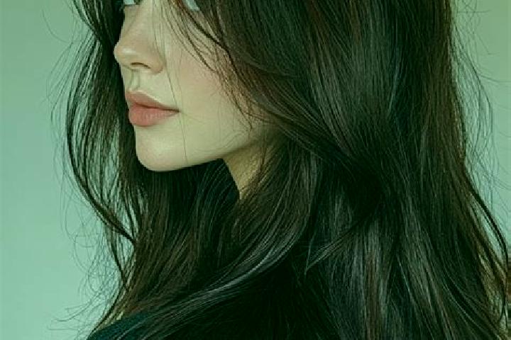 Sadie, 27, a auburn brown-eyed middle eastern companion based in Kabayancitiis. Offering Domination, Roleplay, Travel Companion, Massage. Available for incal...