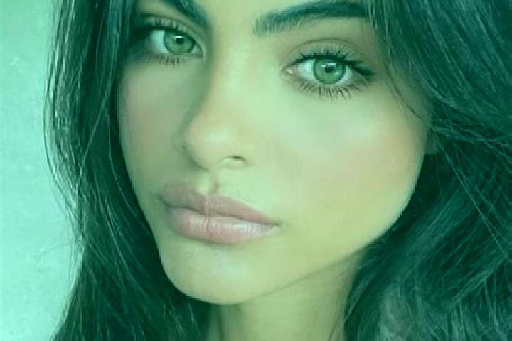 Sadie, 27, a black blue-eyed indian companion based in Posedarje. Offering Party Girl, OWO, 69. Available for incall and outcall, day and evening dates.