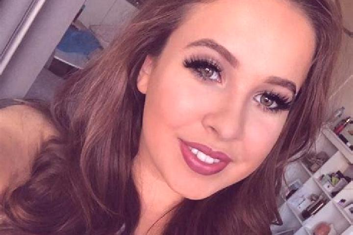 Sadie, 27, a black dark-eyed mixed companion based in Proissans. Offering 69, Travel Companion, CIM, Striptease, Dinner Date. Available for incall and outcal...
