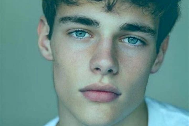 Sadie, 27, a brunette grey-eyed caucasian companion based in Unidad Habitacional Santa Teresa. Offering Couples, Party Girl, Roleplay, Deep French Kissing. A...