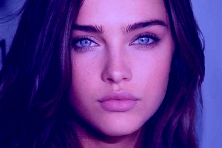 Sadie, 27, a brunette grey-eyed mediterranean companion based in Sallacconi. Offering Prostate Massage, GFE, Tantra, CIM, A-Level. Available for incall and o...
