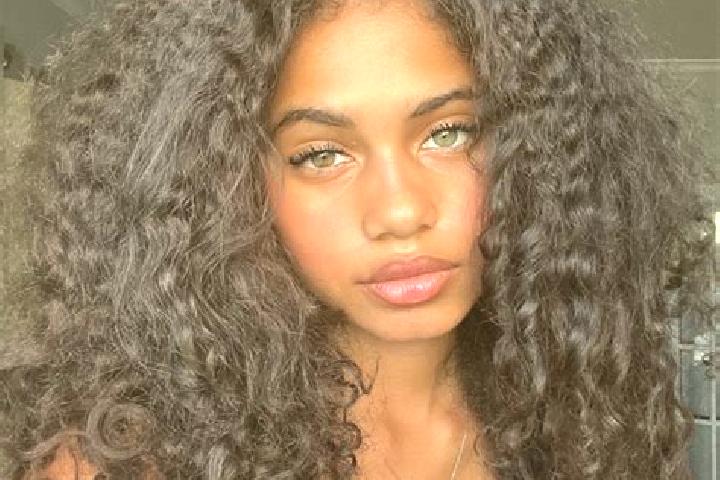 Sadie, 27, a chestnut blue-eyed ebony companion based in Lice. Offering Massage, Couples, CIM. Available for incall and outcall, overnight bookings available.