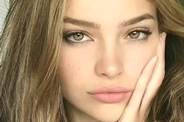 Sadie, 27, a dark blonde hazel-eyed mediterranean companion based in Kasembon. Offering 69, Roleplay, Tantra, Party Girl, CIM. Available for incall and outca...