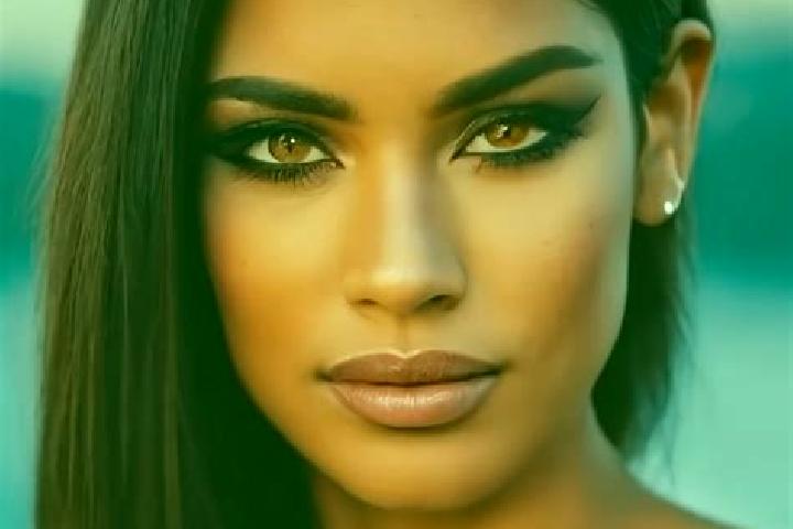 Sadie, 27, a red dark-eyed latina companion based in Gaming. Offering Roleplay, Tantra. Available for incall and outcall, day and evening dates.
