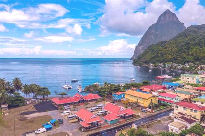 Sadie, 27 — Escort in Ciceron, Saint Lucia