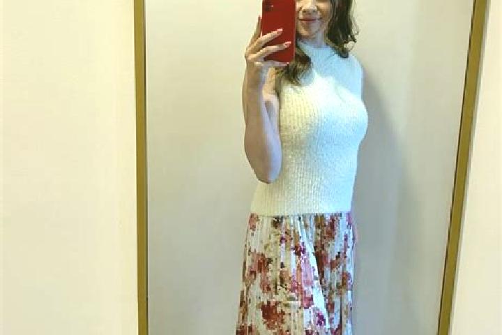 Sadie, 27 — Escort in Lapeyrouse, France