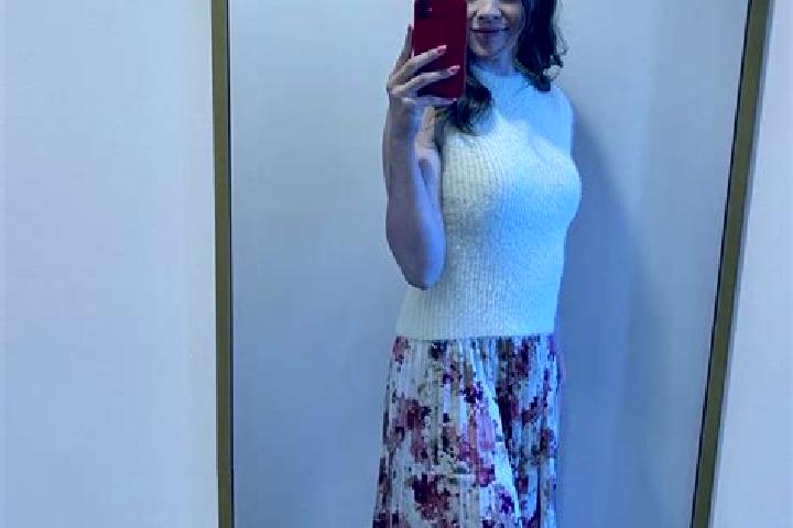 Sadie, 27 — Escort in Mikulino, Russia
