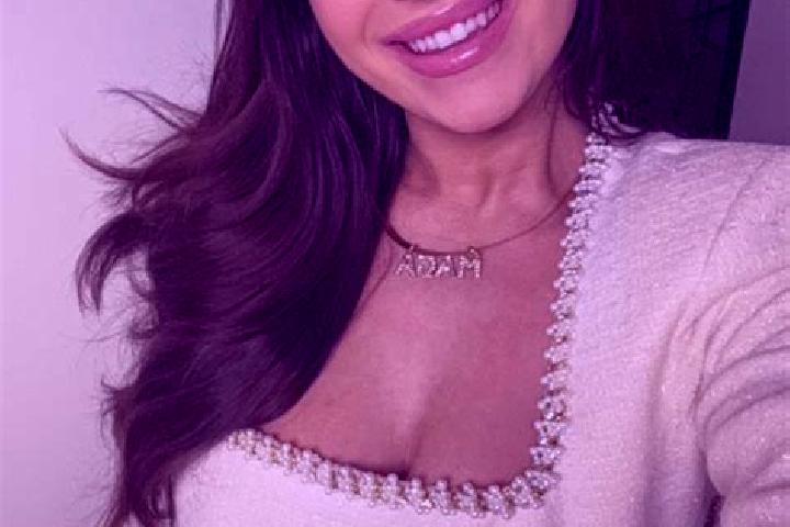 Sadie, 27 — Escort in Sinclair, Australia