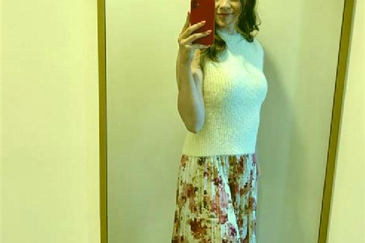 Sadie, 27 — Escort in Vyaliki Trastsyanets, Belarus