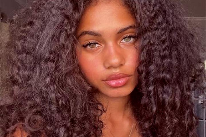 Sadie, 28, a black brown-eyed ebony companion based in Kistarcsa. Offering Massage, Deep French Kissing, OWO, Domination. Available for incall and outcall, o...