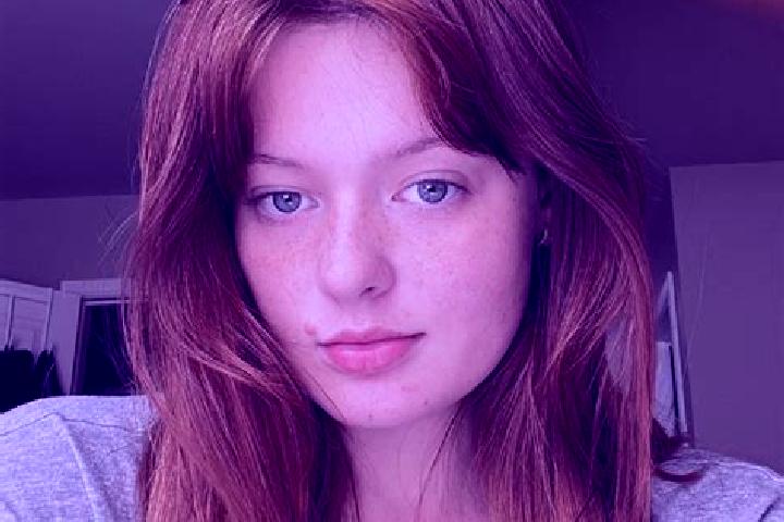 Sadie, 28, a chestnut amber-eyed latina companion based in Dissay-sous-Courcillon. Offering Duos, 69, Prostate Massage, CIM. Available for incall and outcall...