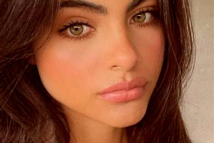 Sadie, 28, a chestnut dark-eyed indian companion based in Haulisca. Offering GFE, Domination, Couples, Striptease. Available for incall and outcall, overnigh...