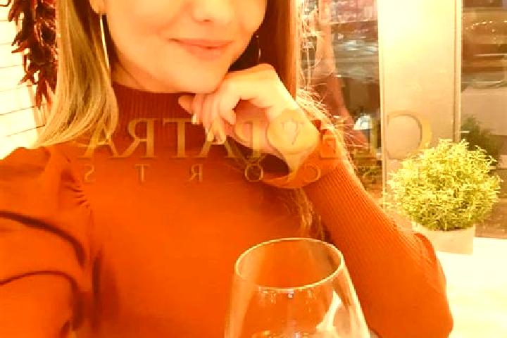 Sadie, 28, a red dark-eyed middle eastern companion based in Segrie. Offering Dinner Date, CIM, GFE, Party Girl, Striptease. Available for incall and outcall...