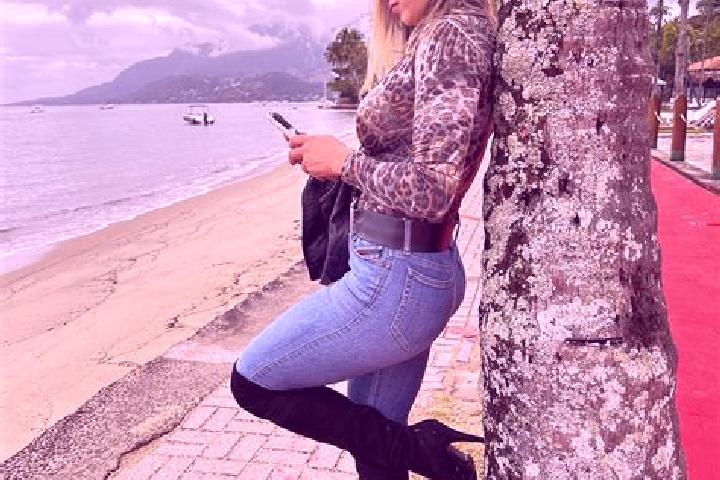 Sadie, 28 — Escort in Campos Sales, Brazil
