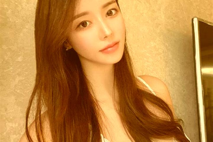 Sadie, 28 — Escort in Ganshui, China