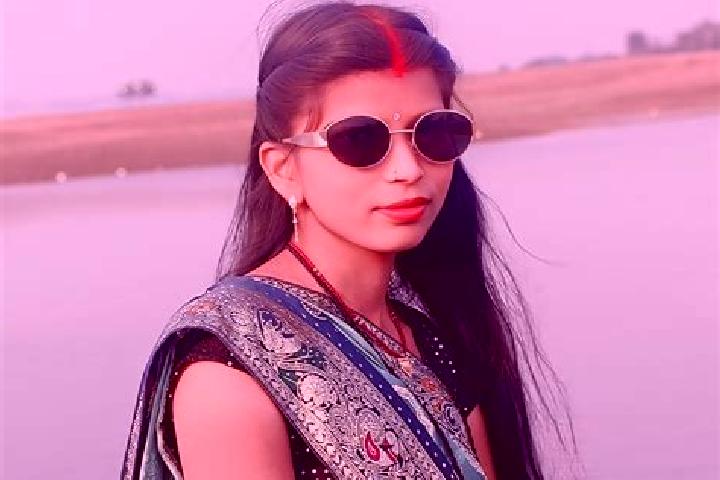 Sadie, 28 — Escort in Jamui, India