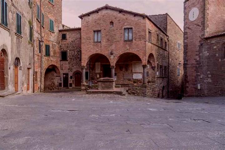 Sadie, 28 — Escort in Montecatini Val di Cecina, Italy