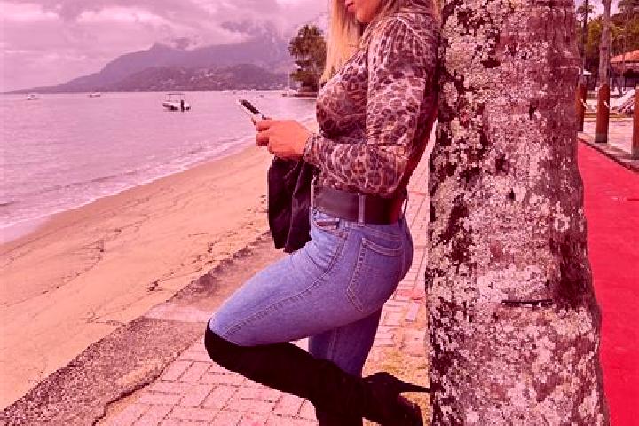 Sadie, 28 — Escort in Sao Francisco de Sales, Brazil
